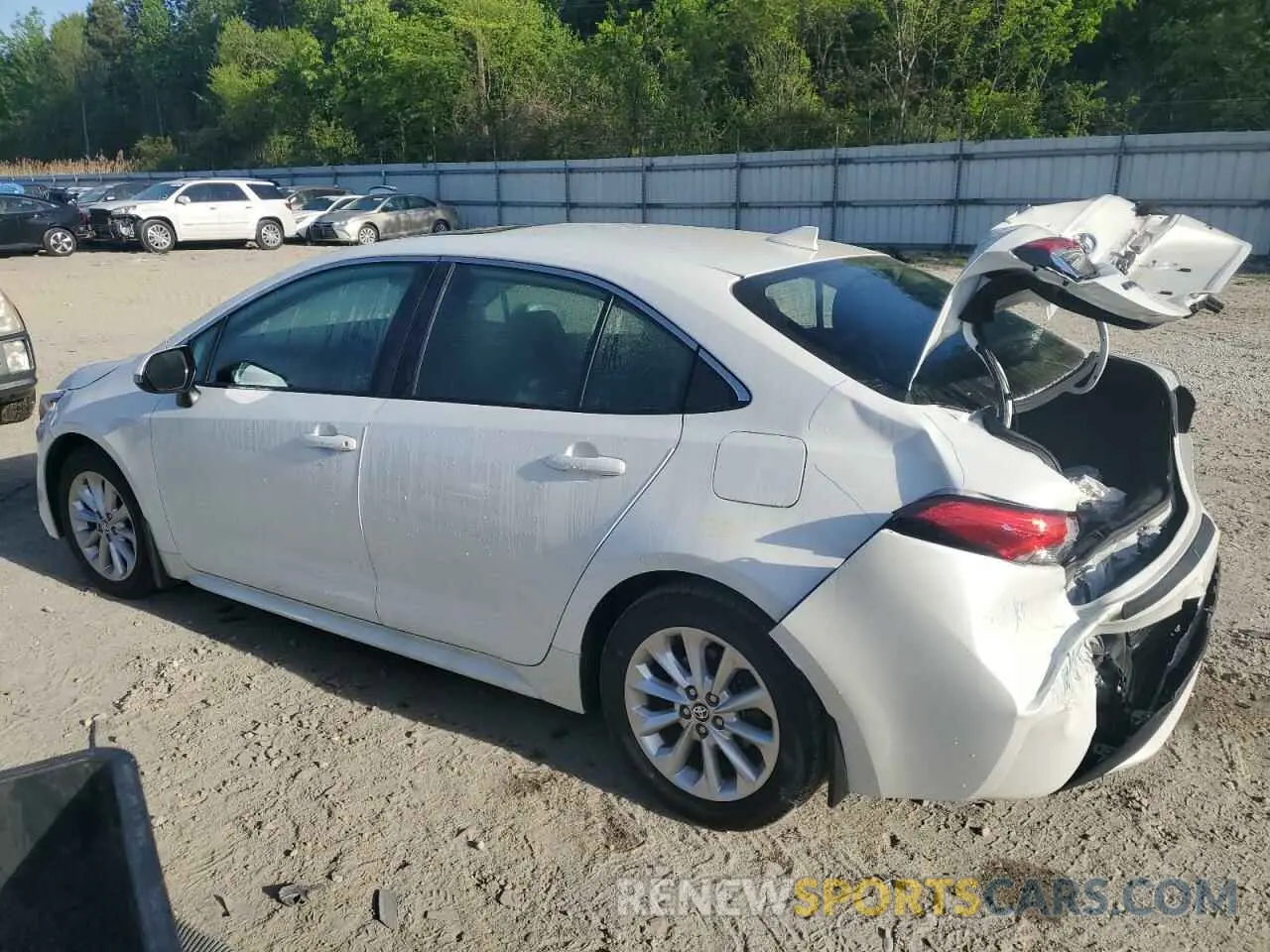 2 fotografías del automóvil dañado 5YFFPMAE4MP227193 TOYOTA COROLLA 2021