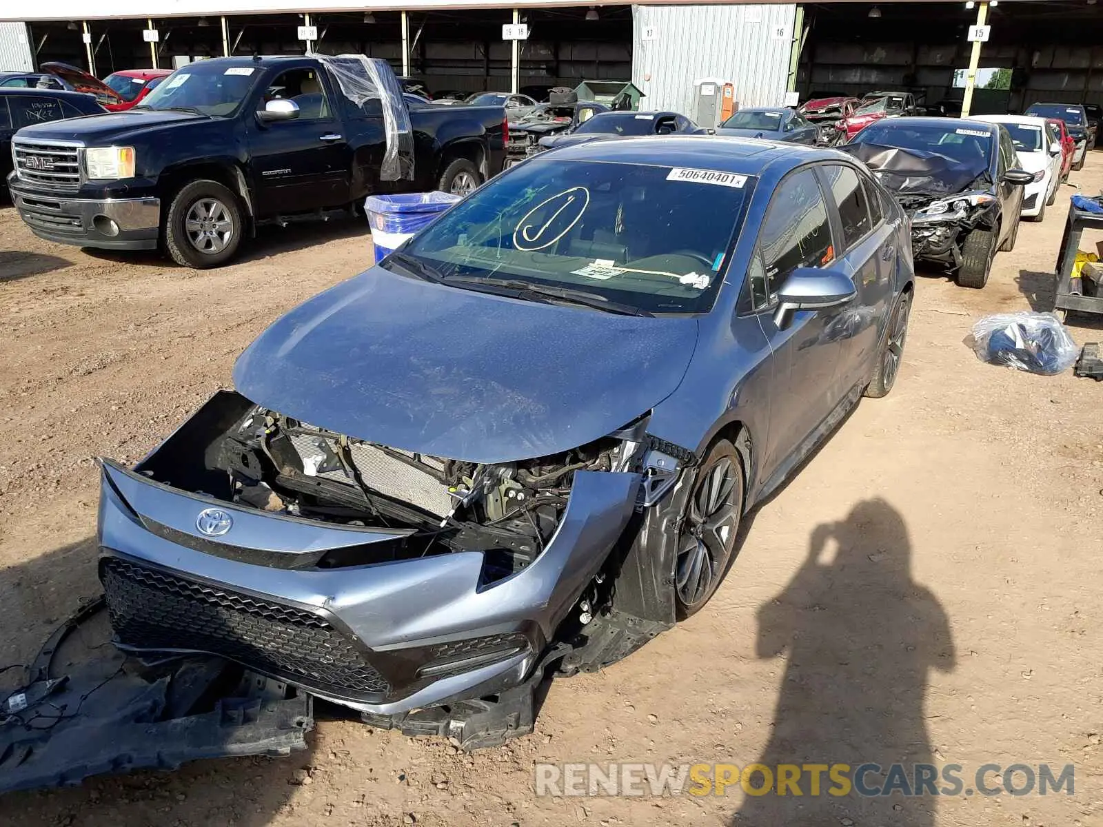 2 fotografías del automóvil dañado 5YFM4MCE6MP064754 TOYOTA COROLLA 2021