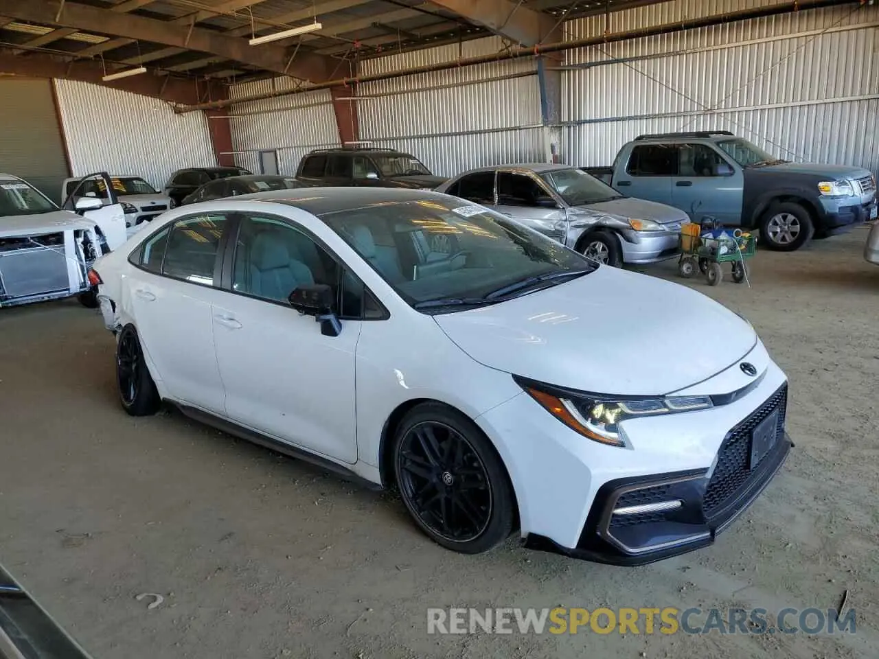 4 fotografías del automóvil dañado 5YFM4MCE8MP071382 TOYOTA COROLLA 2021