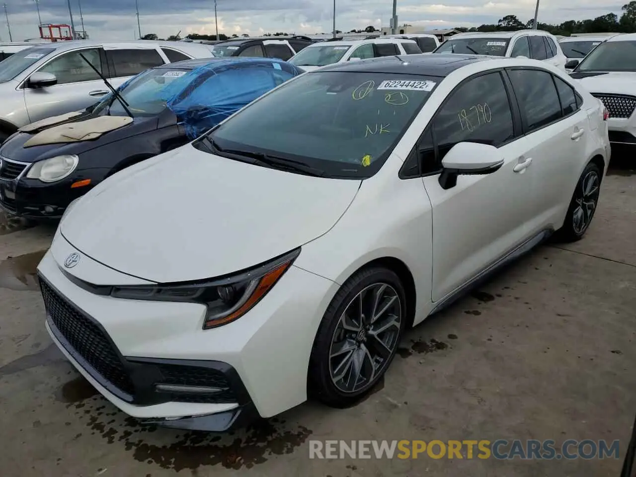 2 fotografías del automóvil dañado 5YFP4MCE3MP097143 TOYOTA COROLLA 2021
