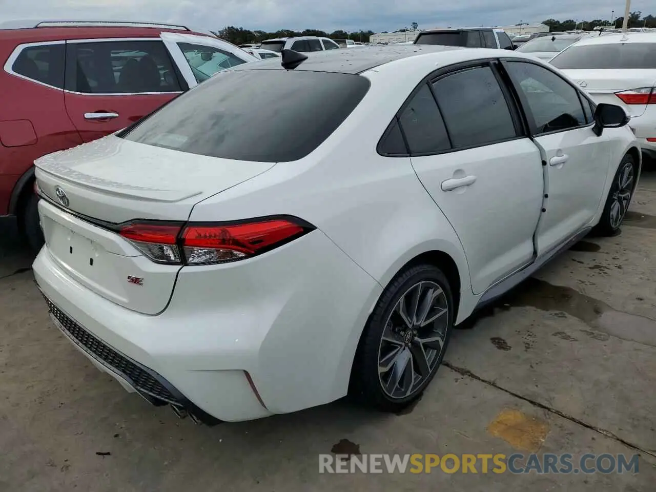 4 fotografías del automóvil dañado 5YFP4MCE3MP097143 TOYOTA COROLLA 2021