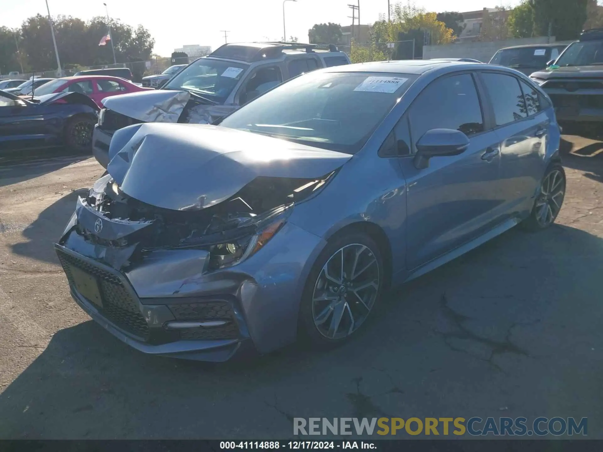 2 fotografías del automóvil dañado 5YFP4MCE5MP081932 TOYOTA COROLLA 2021