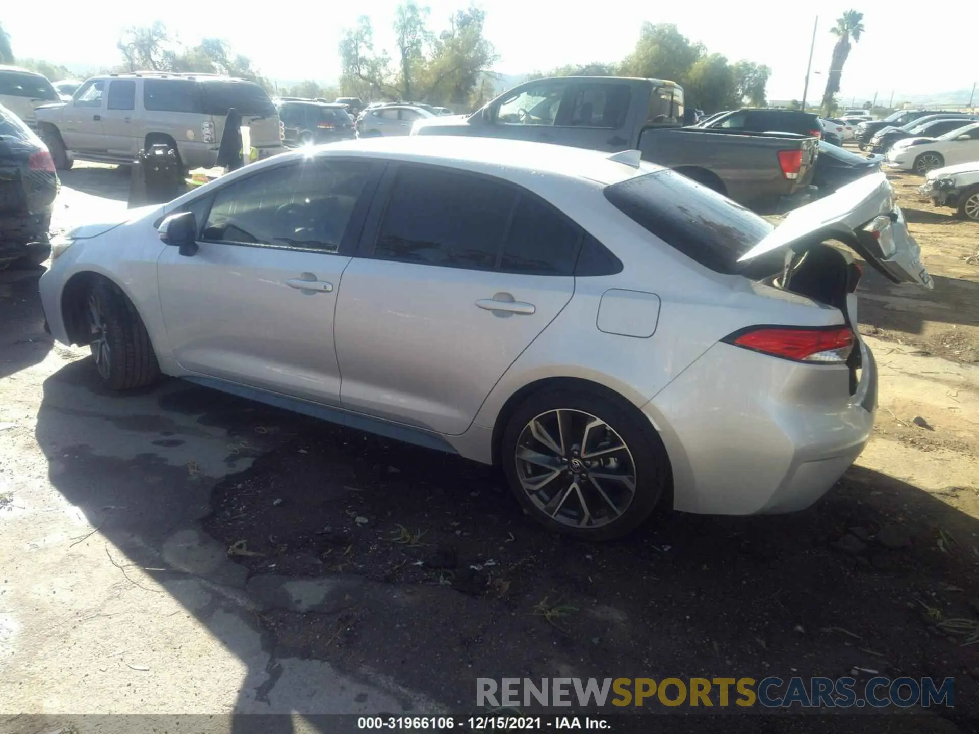 3 fotografías del automóvil dañado 5YFS4MCE1MP061980 TOYOTA COROLLA 2021