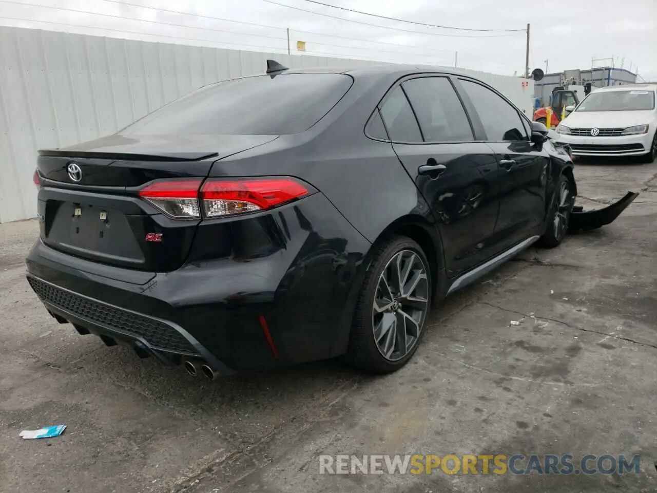 4 fotografías del automóvil dañado 5YFS4MCE1MP063244 TOYOTA COROLLA 2021