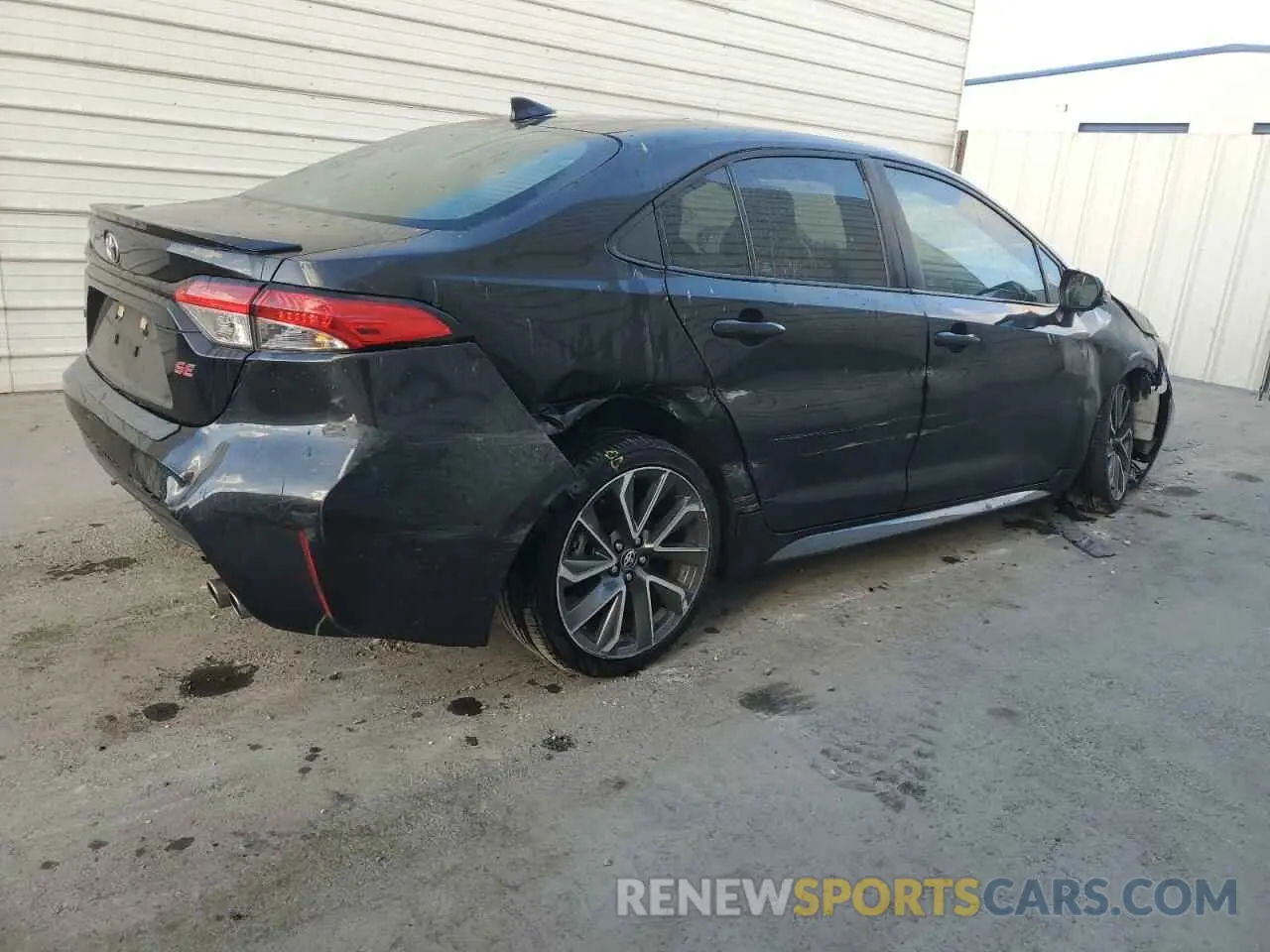 3 fotografías del automóvil dañado 5YFS4MCE1MP064734 TOYOTA COROLLA 2021