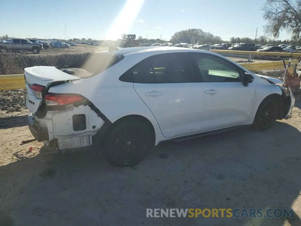 3 fotografías del automóvil dañado 5YFS4MCE1MP090931 TOYOTA COROLLA 2021