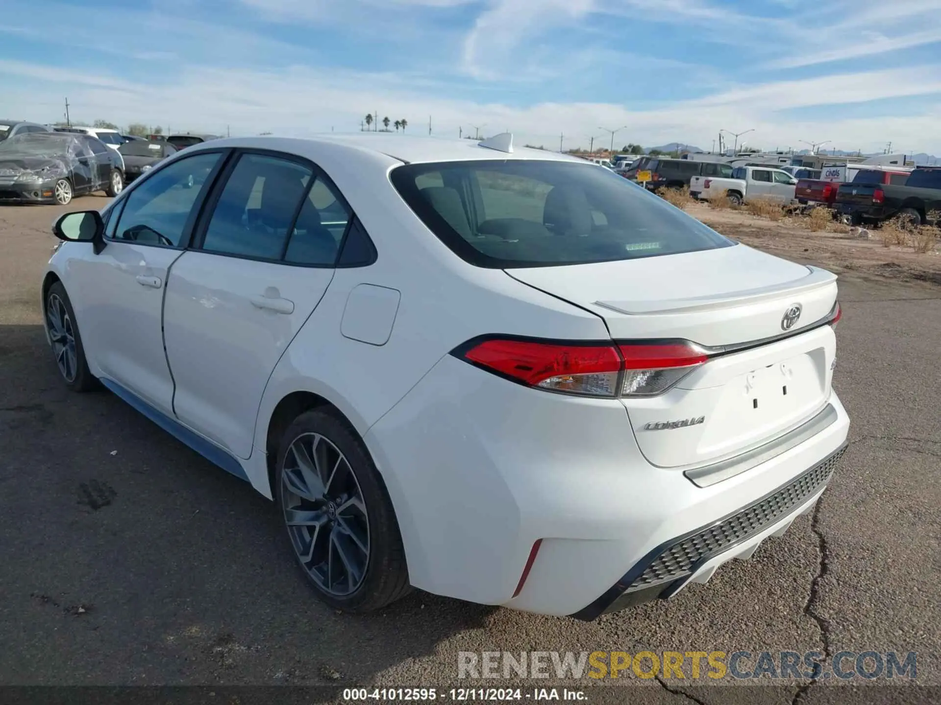 3 fotografías del automóvil dañado 5YFS4MCE2MP075015 TOYOTA COROLLA 2021