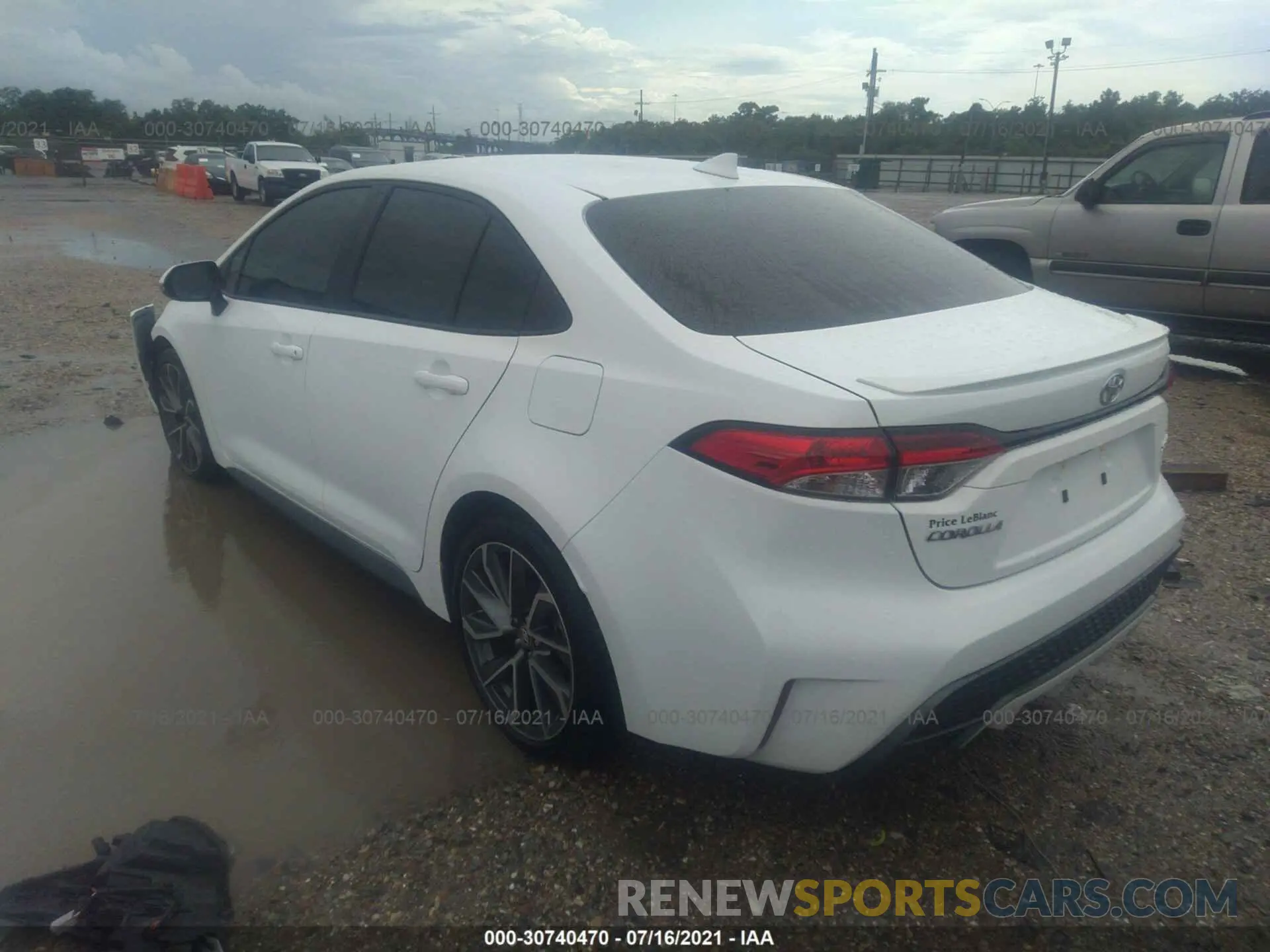 3 fotografías del automóvil dañado 5YFS4MCE2MP079226 TOYOTA COROLLA 2021