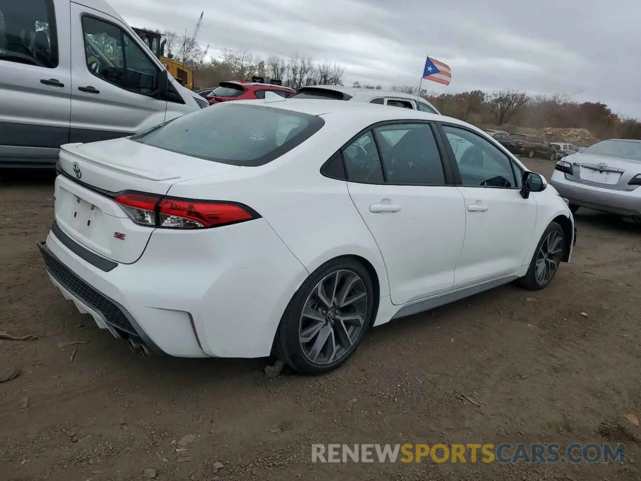 3 fotografías del automóvil dañado 5YFS4MCE2MP084054 TOYOTA COROLLA 2021