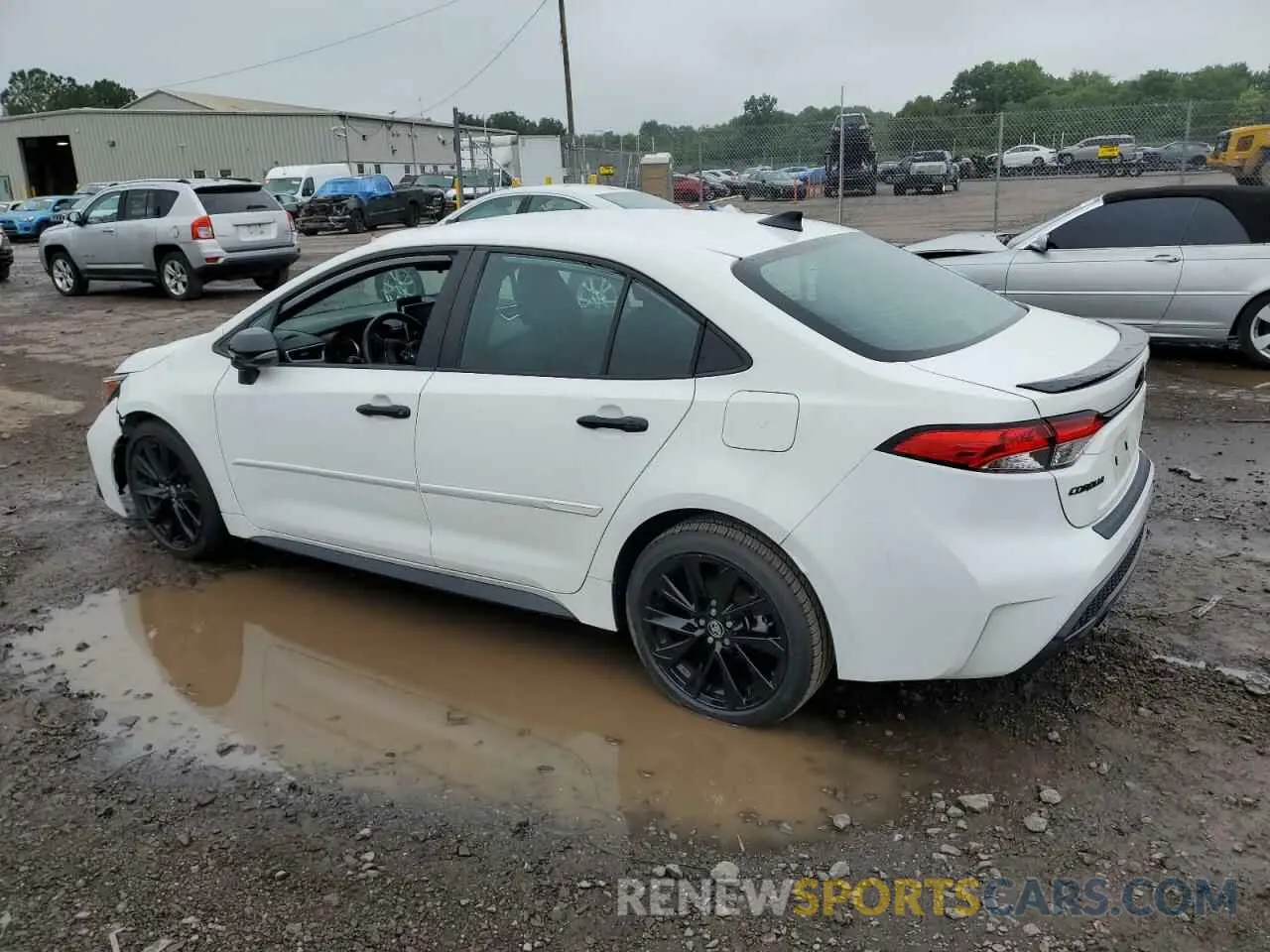 2 fotografías del automóvil dañado 5YFS4MCE2MP088685 TOYOTA COROLLA 2021
