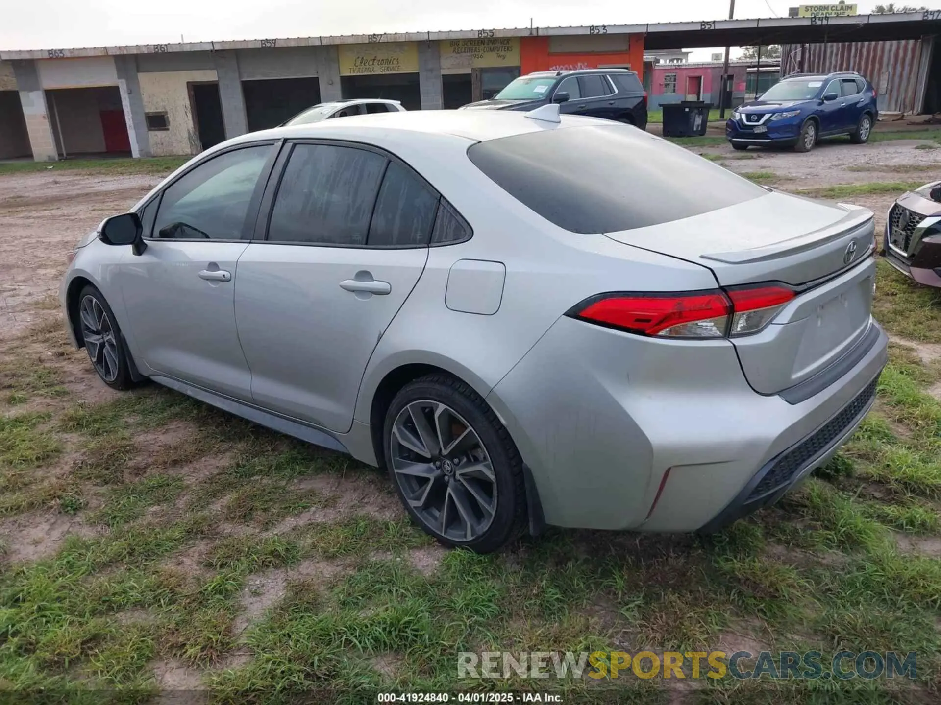 3 fotografías del automóvil dañado 5YFS4MCE2MP097791 TOYOTA COROLLA 2021