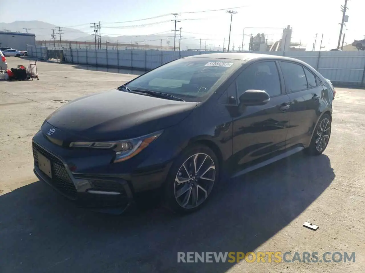 2 fotografías del automóvil dañado 5YFS4MCE3MP065318 TOYOTA COROLLA 2021