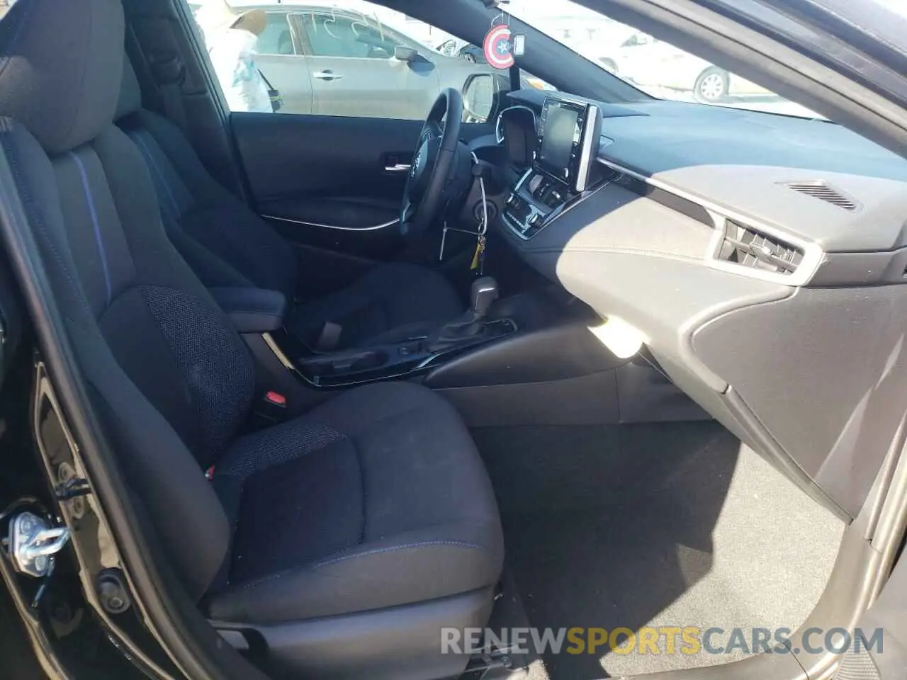 5 fotografías del automóvil dañado 5YFS4MCE3MP065318 TOYOTA COROLLA 2021
