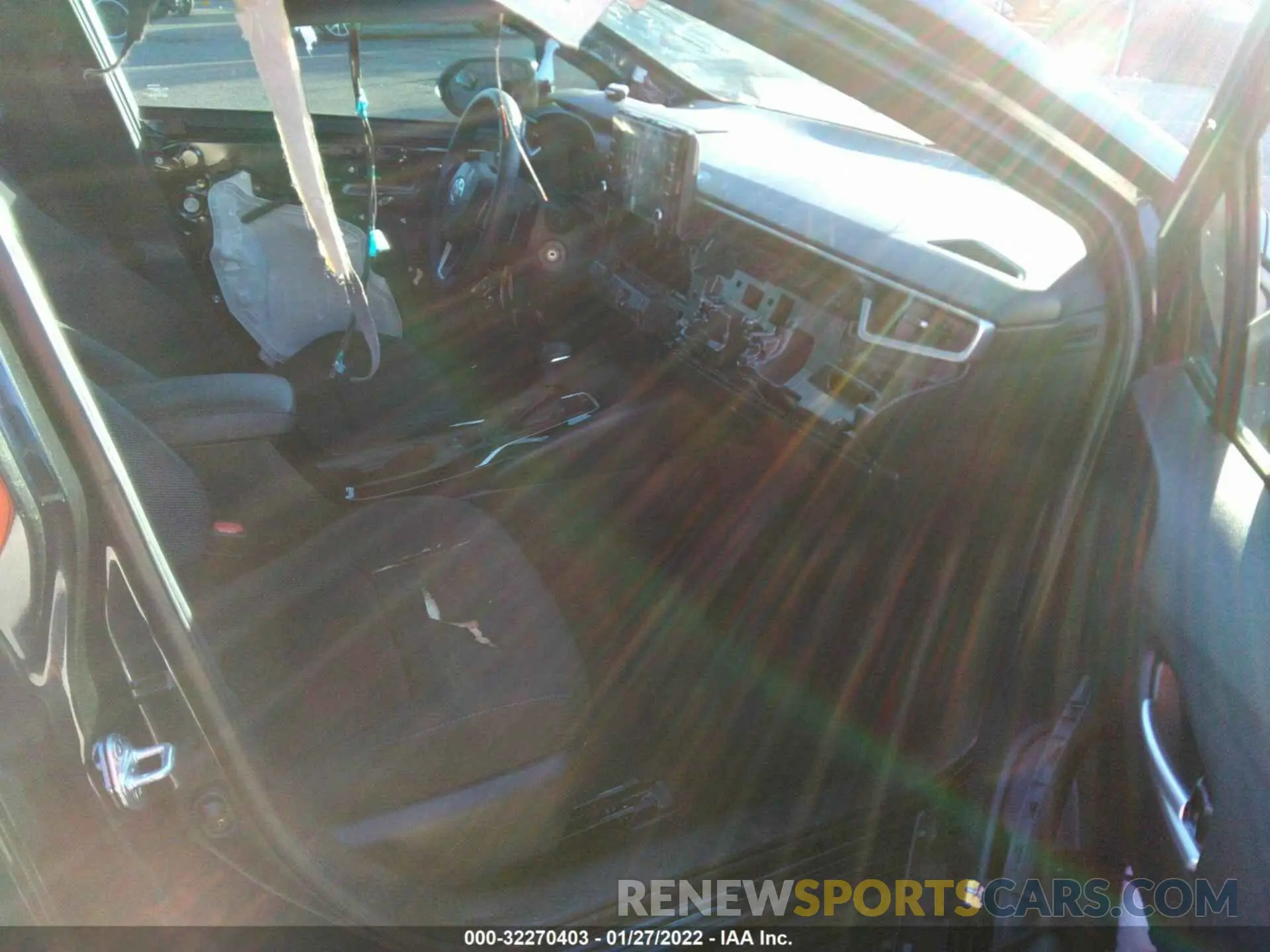 5 fotografías del automóvil dañado 5YFS4MCE3MP076576 TOYOTA COROLLA 2021