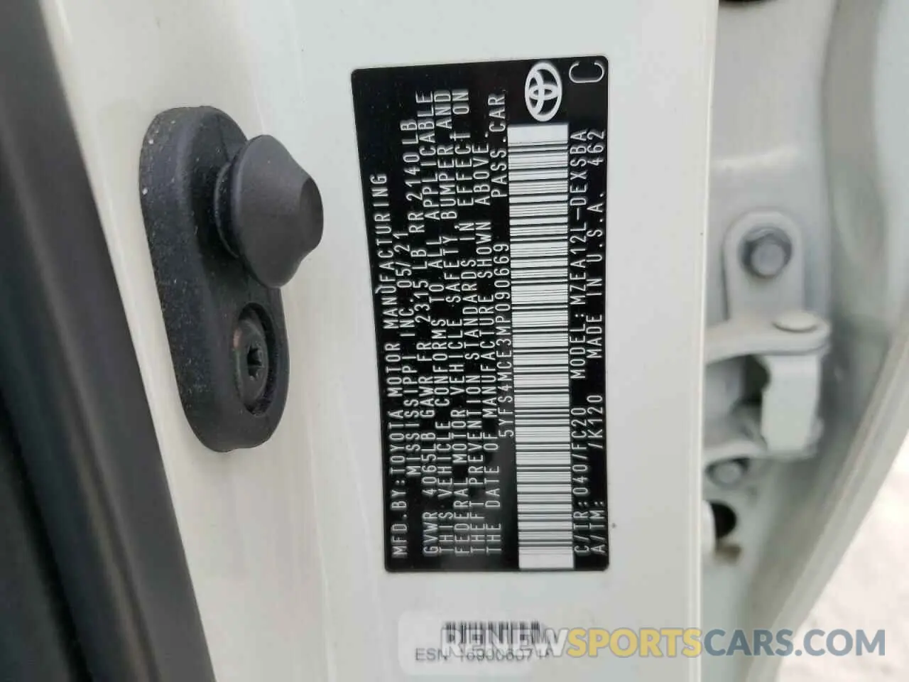 12 fotografías del automóvil dañado 5YFS4MCE3MP090669 TOYOTA COROLLA 2021