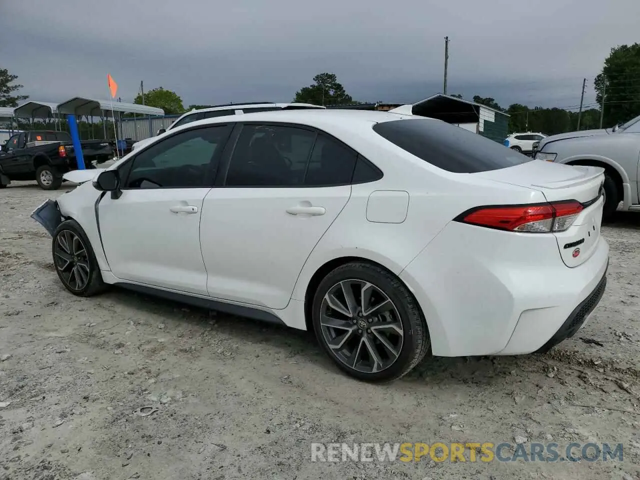 2 fotografías del automóvil dañado 5YFS4MCE3MP090669 TOYOTA COROLLA 2021