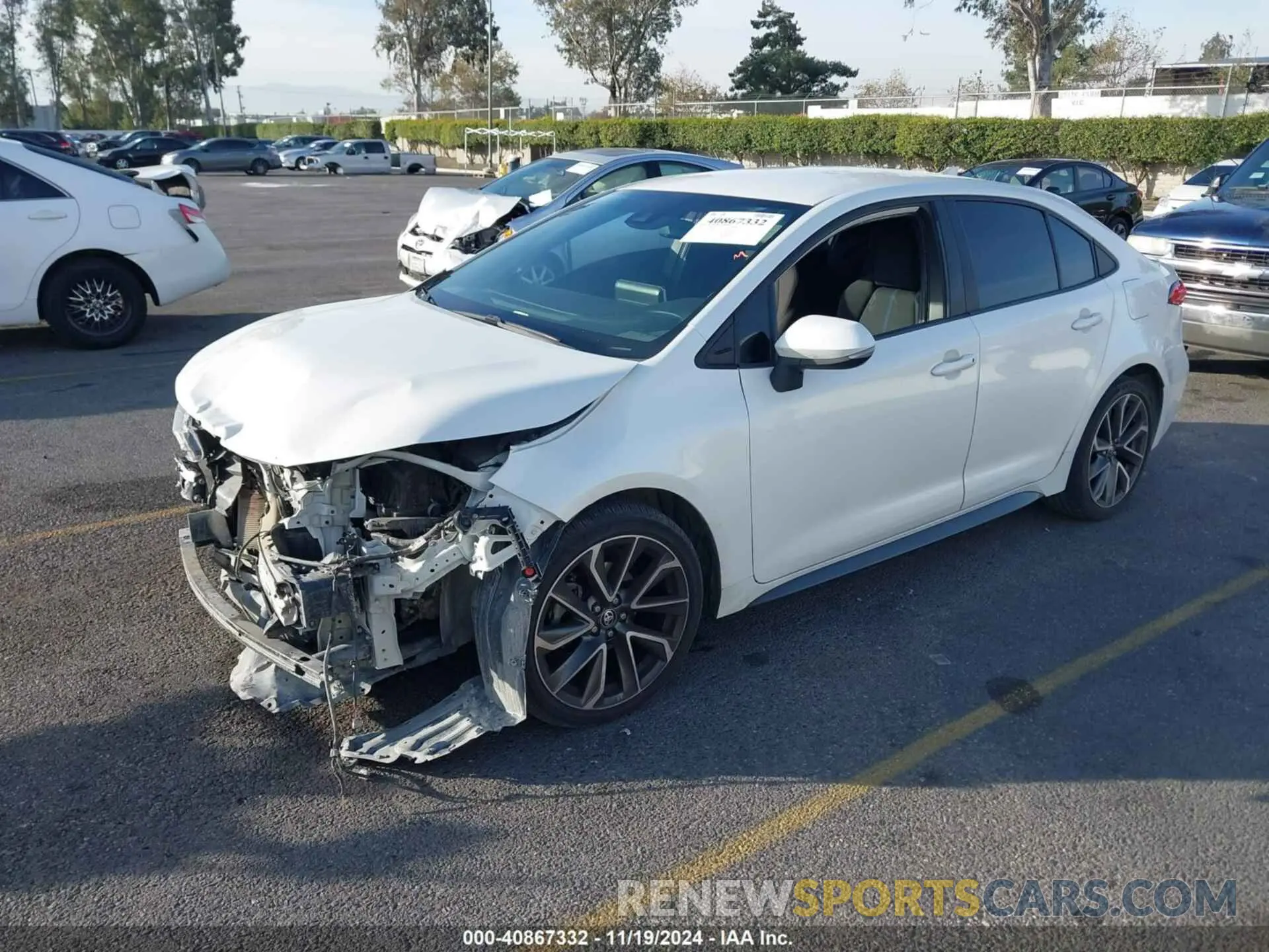 2 fotografías del automóvil dañado 5YFS4MCE3MP093653 TOYOTA COROLLA 2021