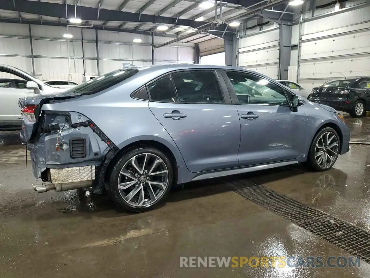 3 fotografías del automóvil dañado 5YFS4MCE4MP061200 TOYOTA COROLLA 2021