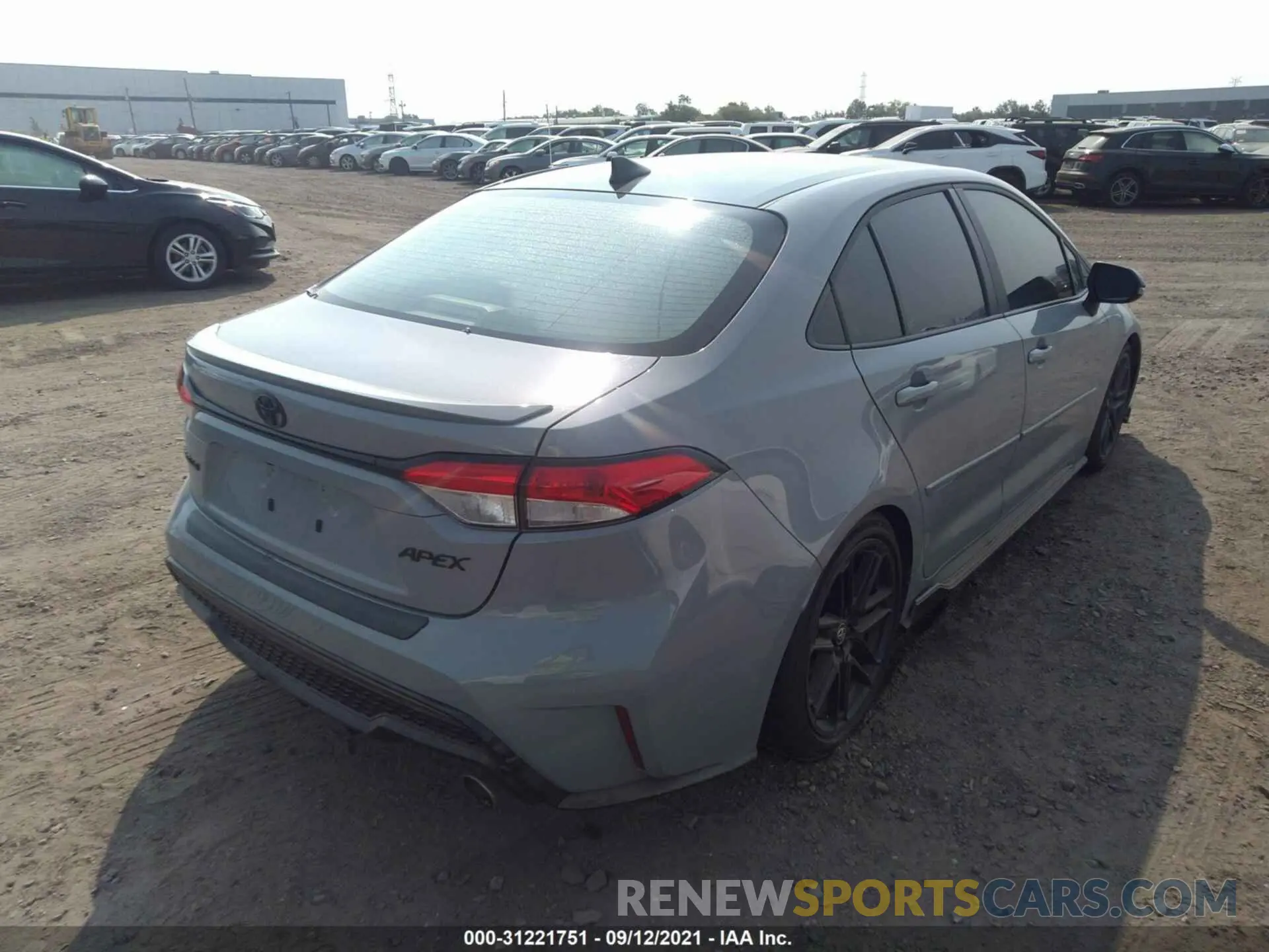 4 fotografías del automóvil dañado 5YFS4MCE4MP078420 TOYOTA COROLLA 2021
