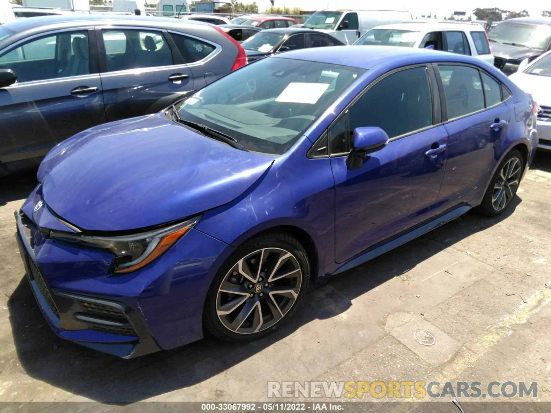 2 fotografías del automóvil dañado 5YFS4MCE5MP060654 TOYOTA COROLLA 2021