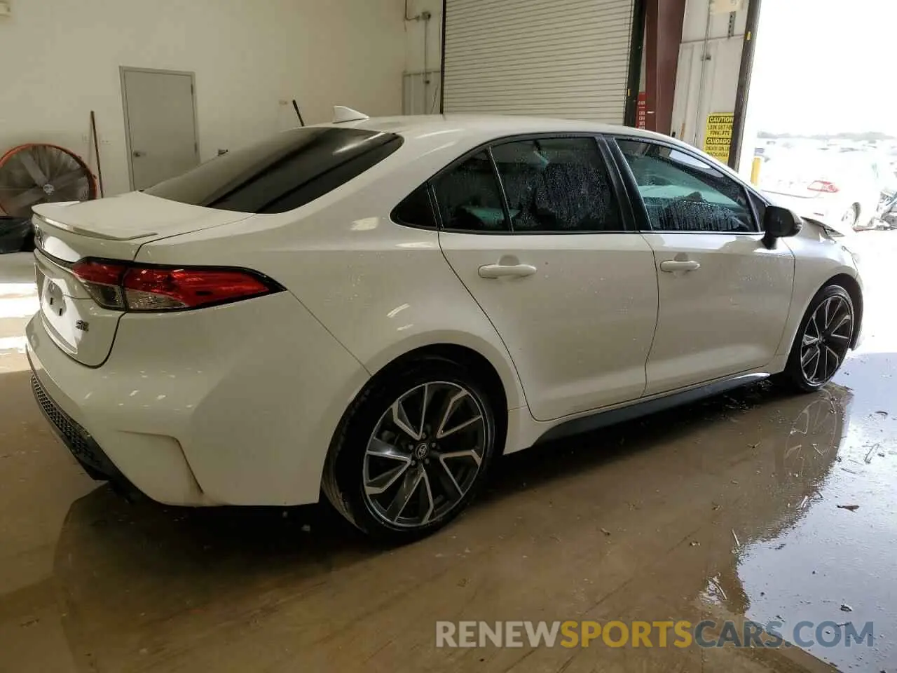 3 fotografías del automóvil dañado 5YFS4MCE5MP062999 TOYOTA COROLLA 2021