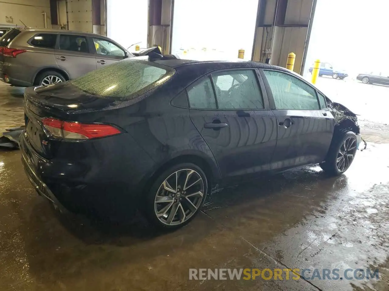 3 fotografías del automóvil dañado 5YFS4MCE5MP067068 TOYOTA COROLLA 2021
