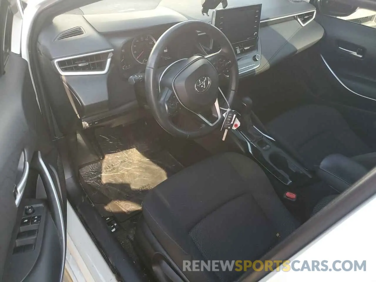 8 fotografías del automóvil dañado 5YFS4MCE5MP076935 TOYOTA COROLLA 2021