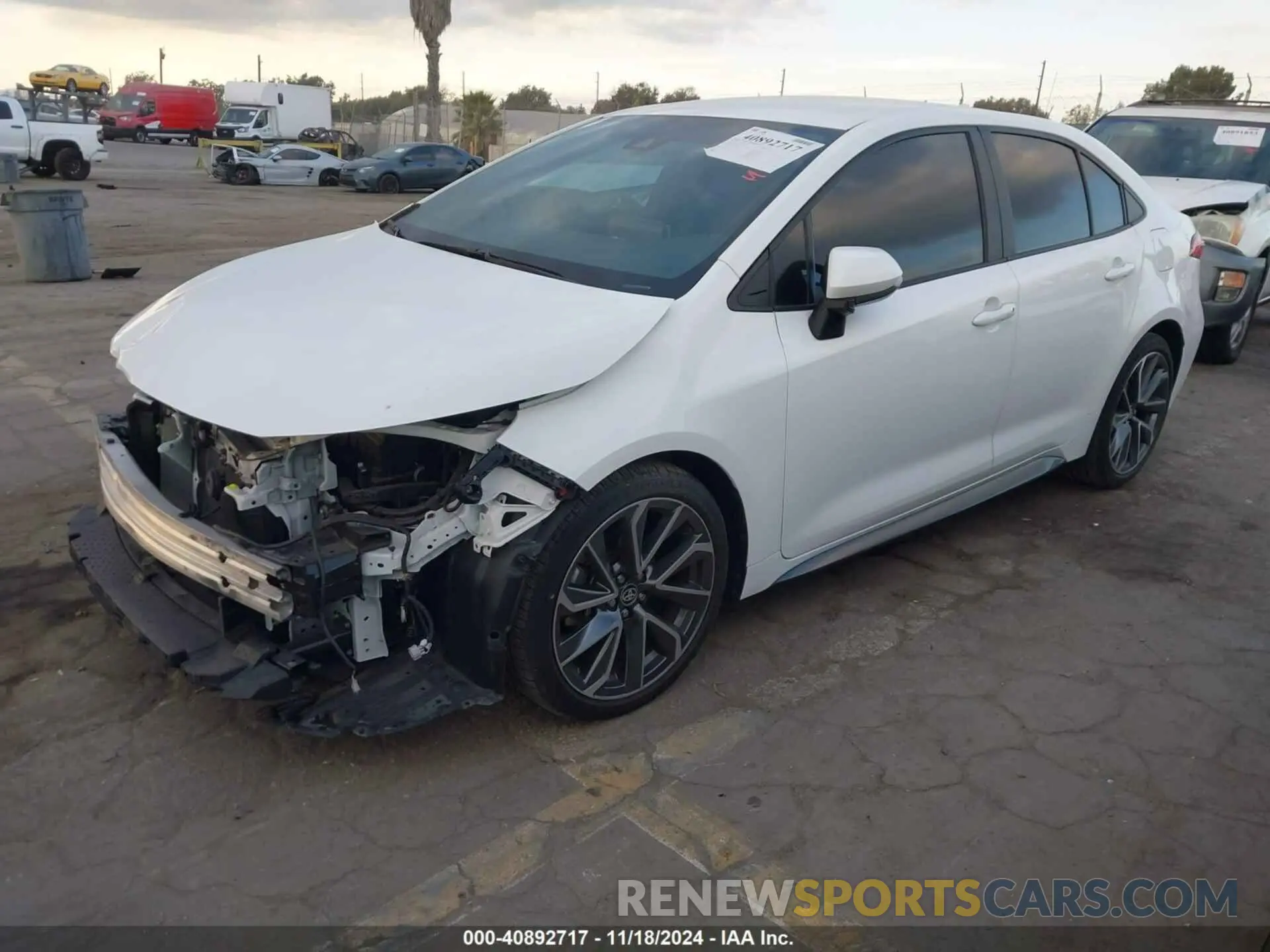 2 fotografías del automóvil dañado 5YFS4MCE5MP077048 TOYOTA COROLLA 2021