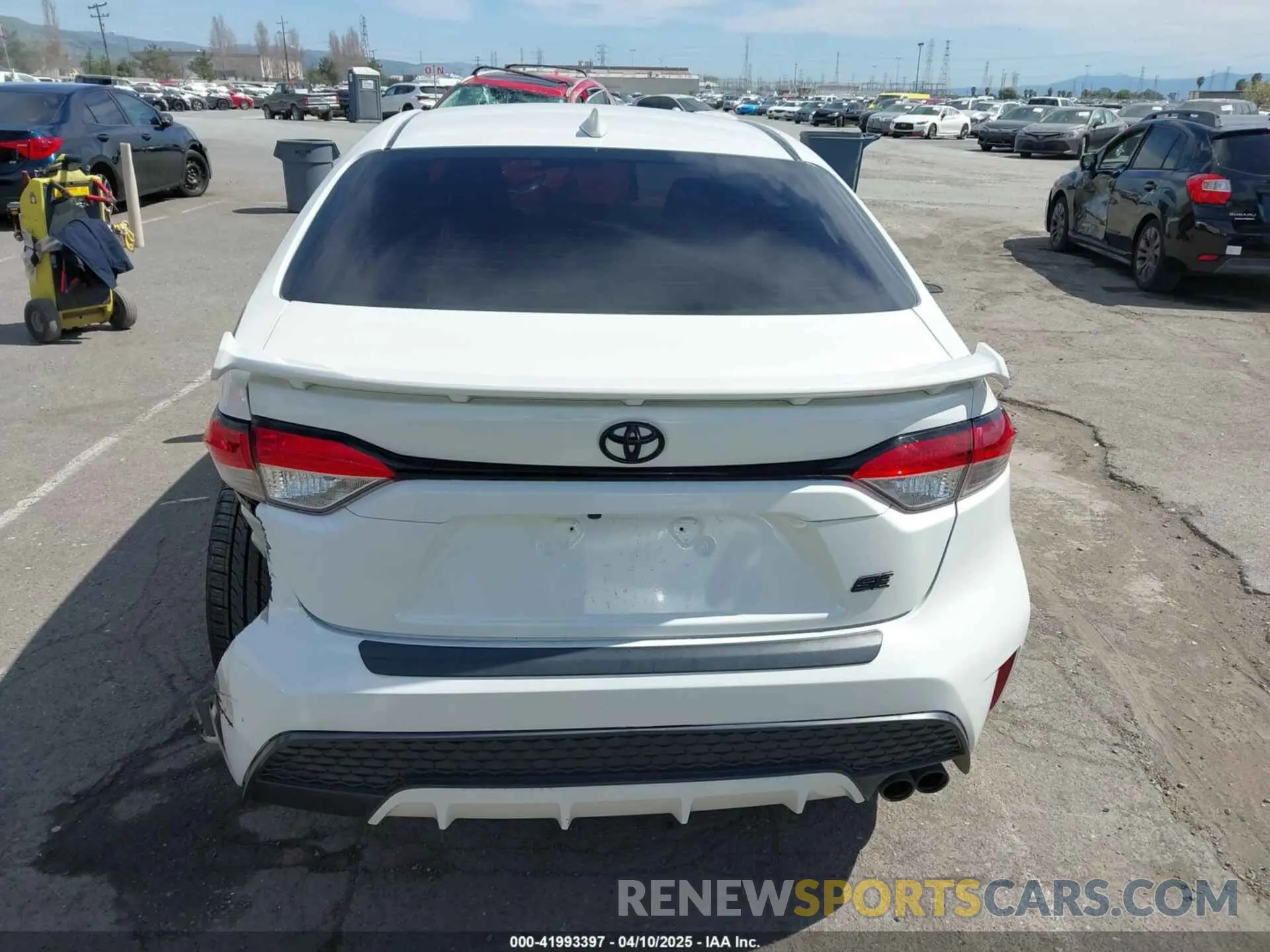 17 fotografías del automóvil dañado 5YFS4MCE5MP079740 TOYOTA COROLLA 2021