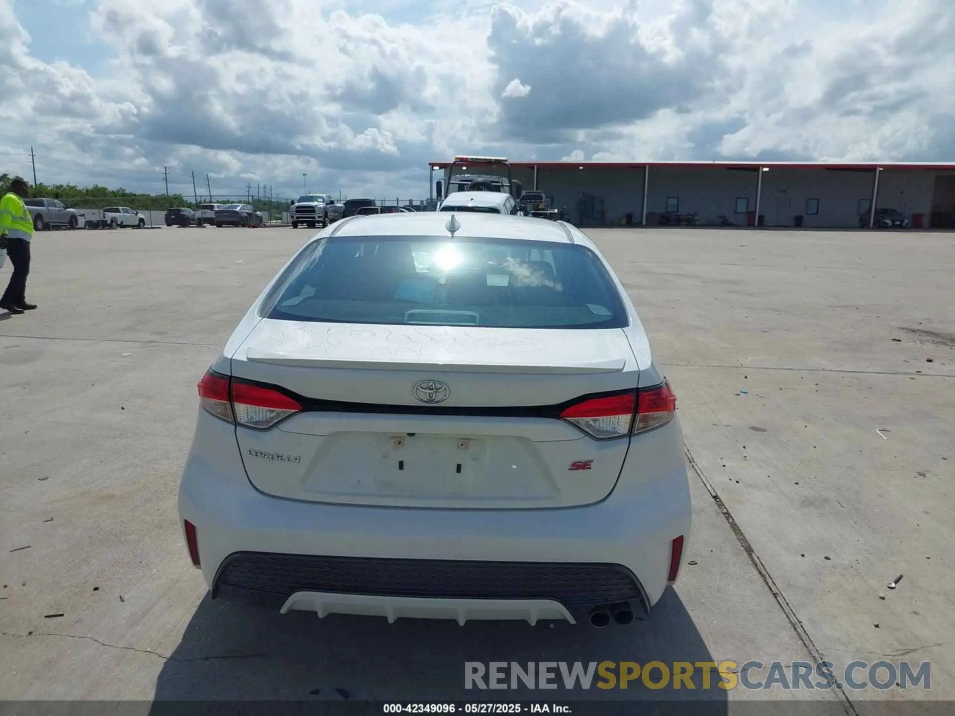 16 fotografías del automóvil dañado 5YFS4MCE5MP090561 TOYOTA COROLLA 2021