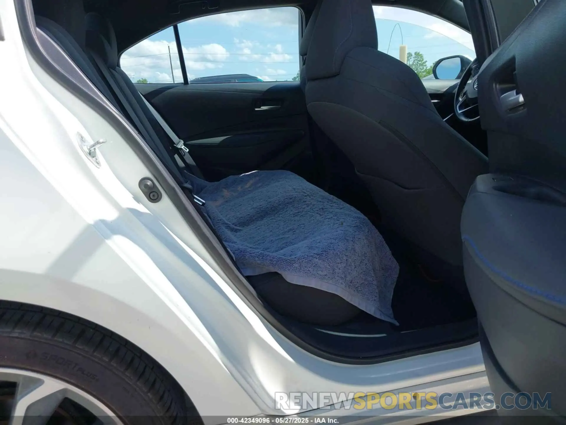 8 fotografías del automóvil dañado 5YFS4MCE5MP090561 TOYOTA COROLLA 2021