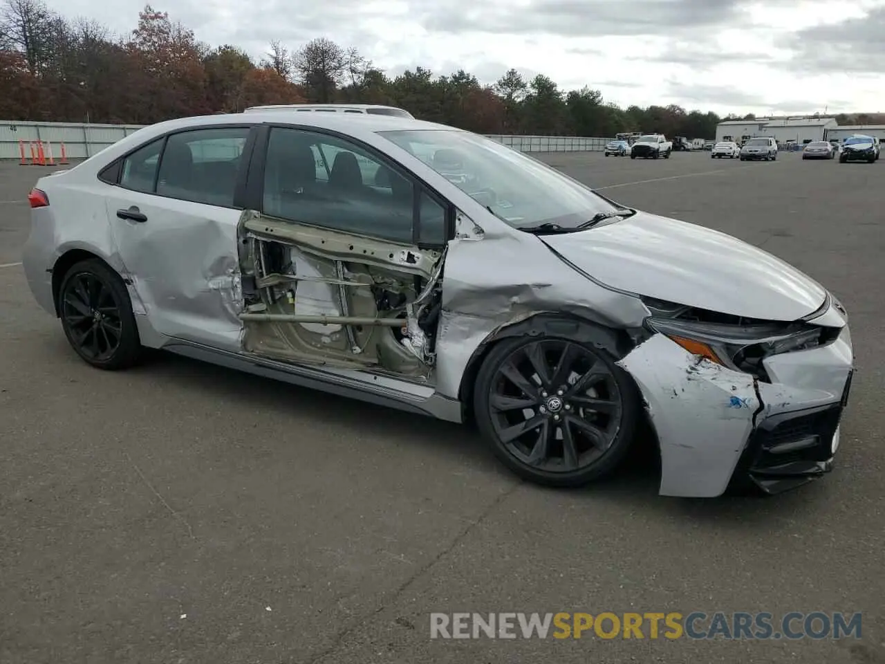 4 fotografías del automóvil dañado 5YFS4MCE5MP093704 TOYOTA COROLLA 2021