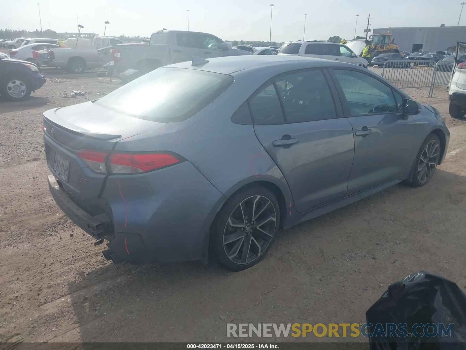 4 fotografías del automóvil dañado 5YFS4MCE5MP094545 TOYOTA COROLLA 2021