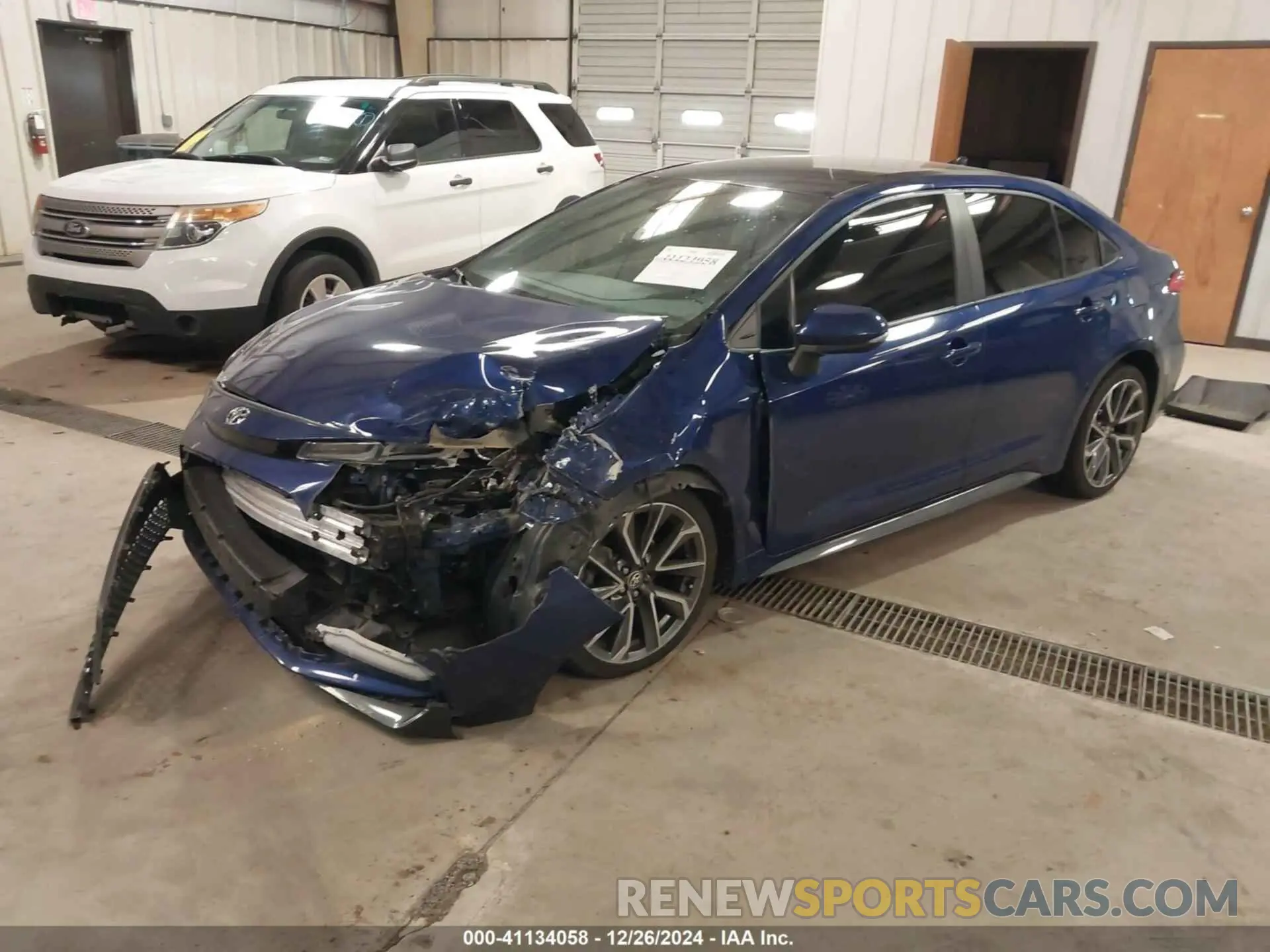 2 fotografías del automóvil dañado 5YFS4MCE6MP066754 TOYOTA COROLLA 2021