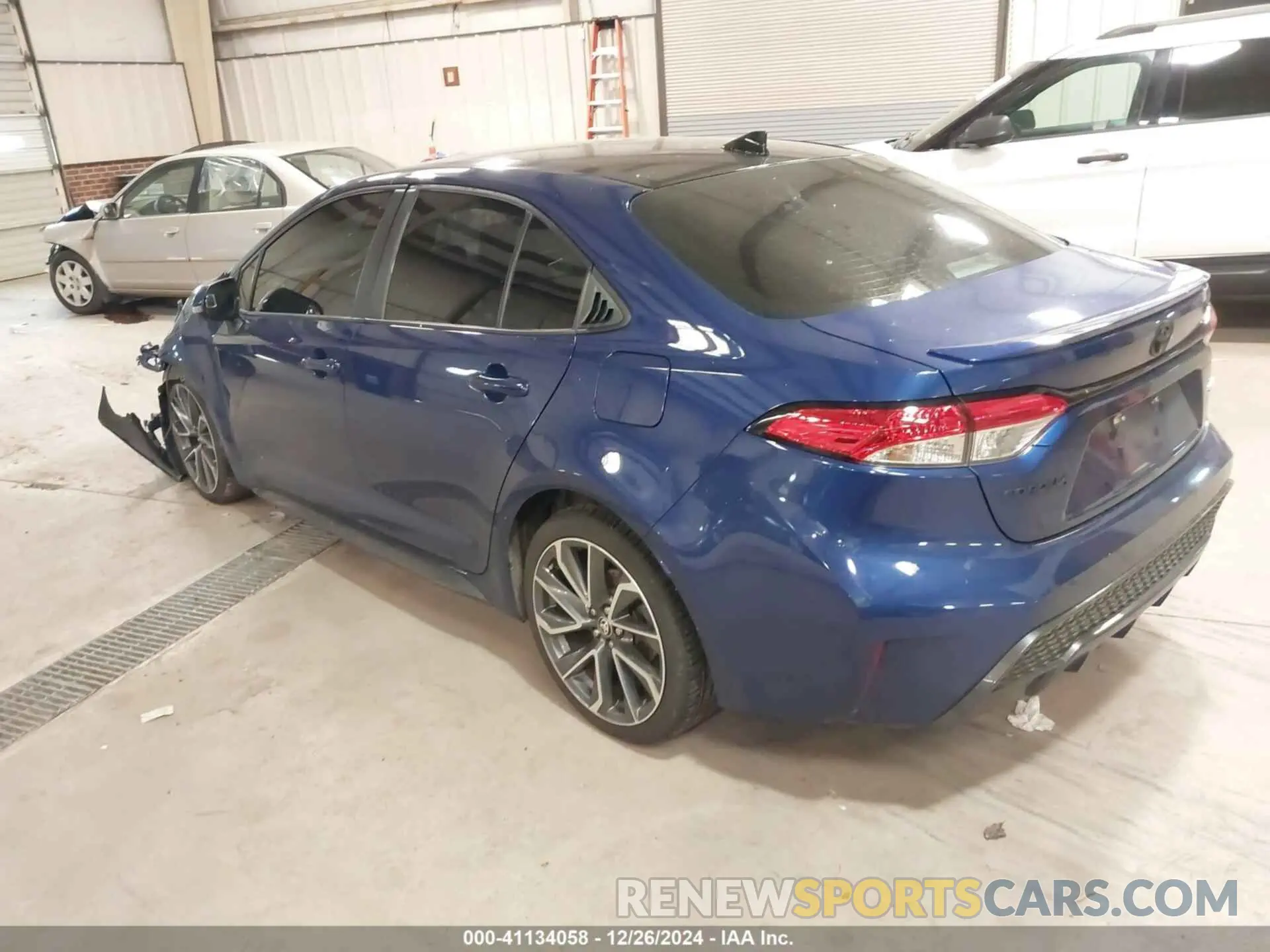 3 fotografías del automóvil dañado 5YFS4MCE6MP066754 TOYOTA COROLLA 2021