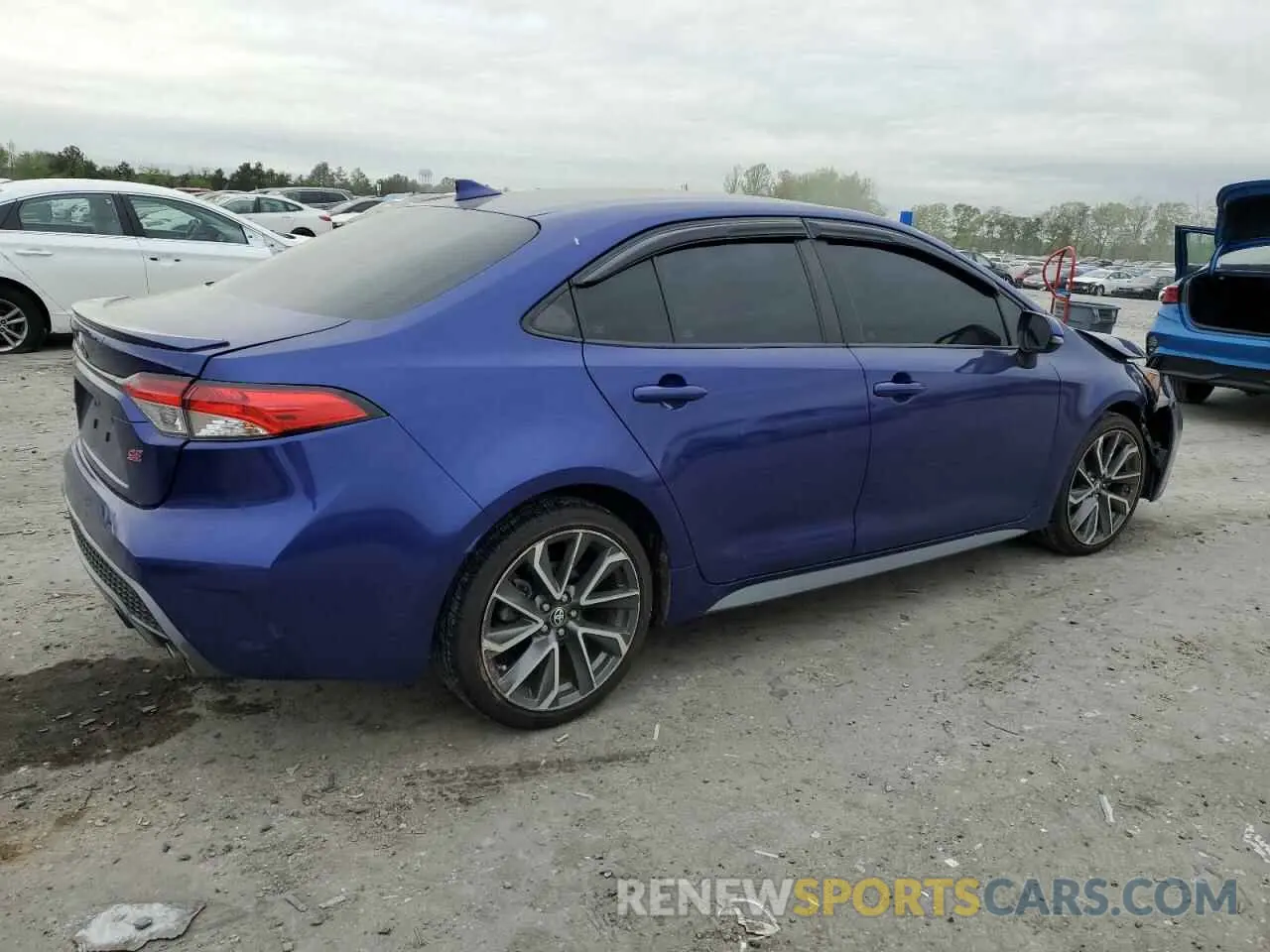 3 fotografías del automóvil dañado 5YFS4MCE6MP067872 TOYOTA COROLLA 2021