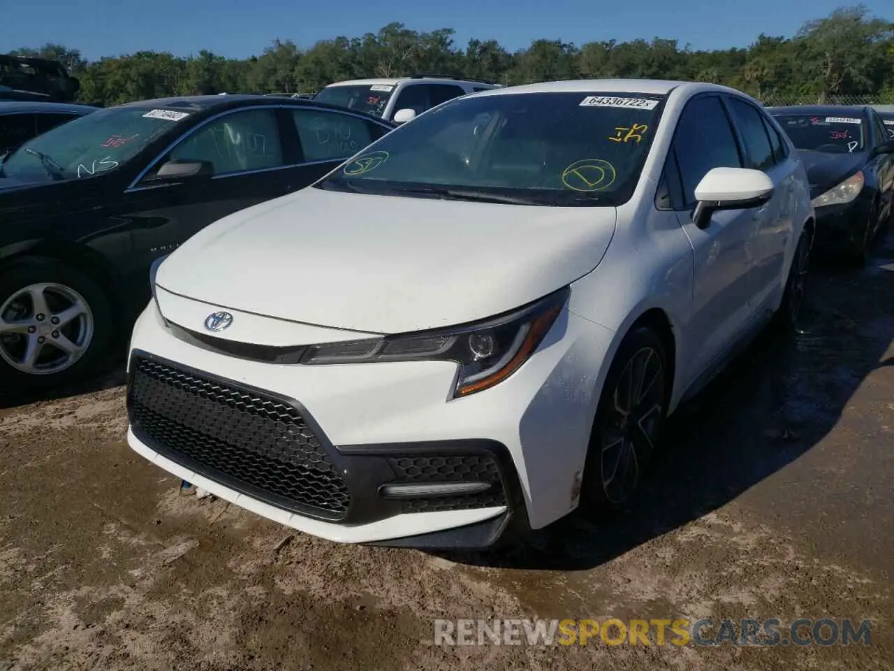 2 fotografías del automóvil dañado 5YFS4MCE6MP071887 TOYOTA COROLLA 2021