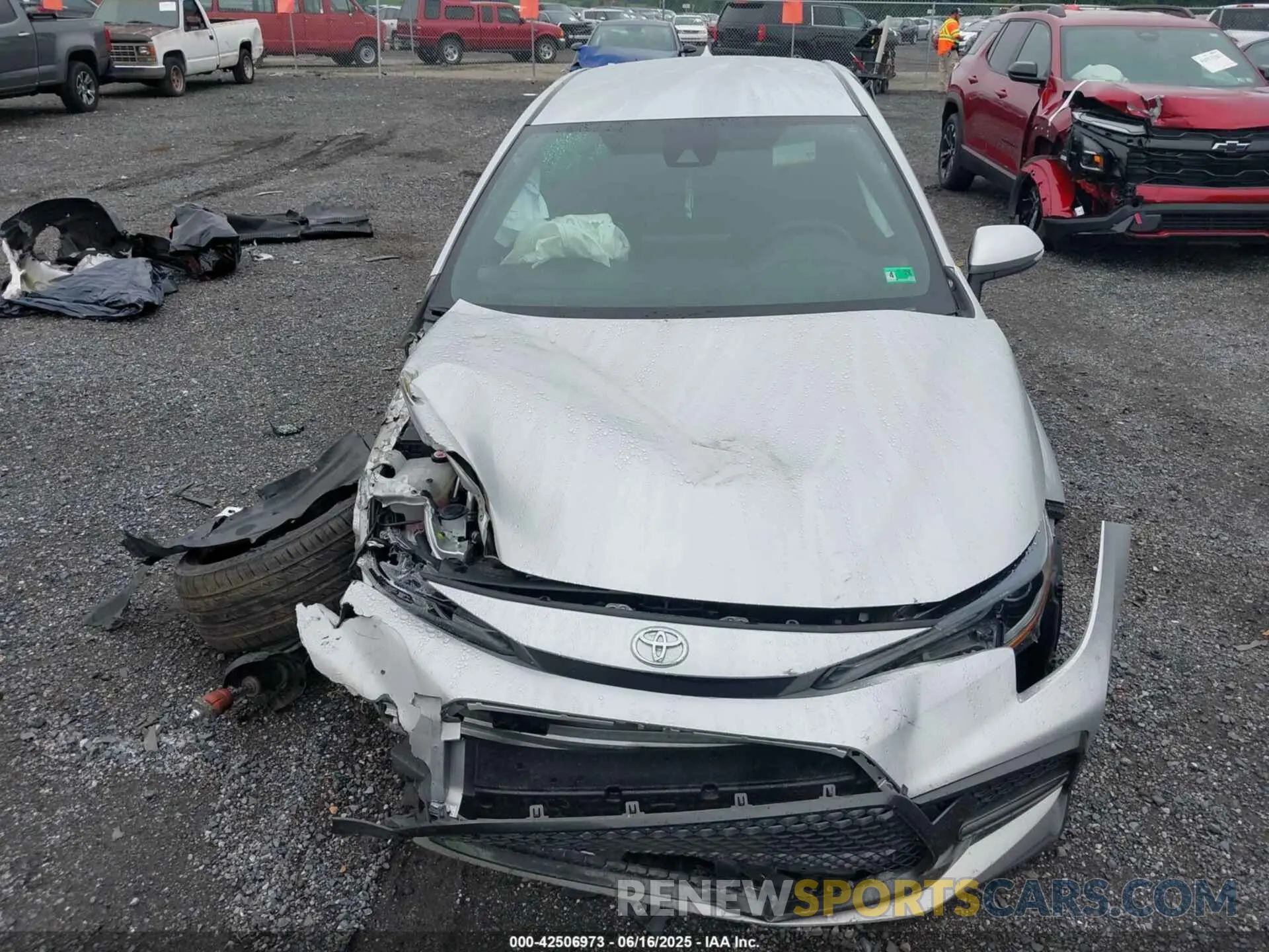 12 fotografías del automóvil dañado 5YFS4MCE7MP064561 TOYOTA COROLLA 2021