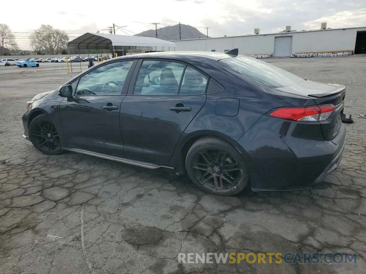 2 fotografías del automóvil dañado 5YFS4MCE7MP069064 TOYOTA COROLLA 2021