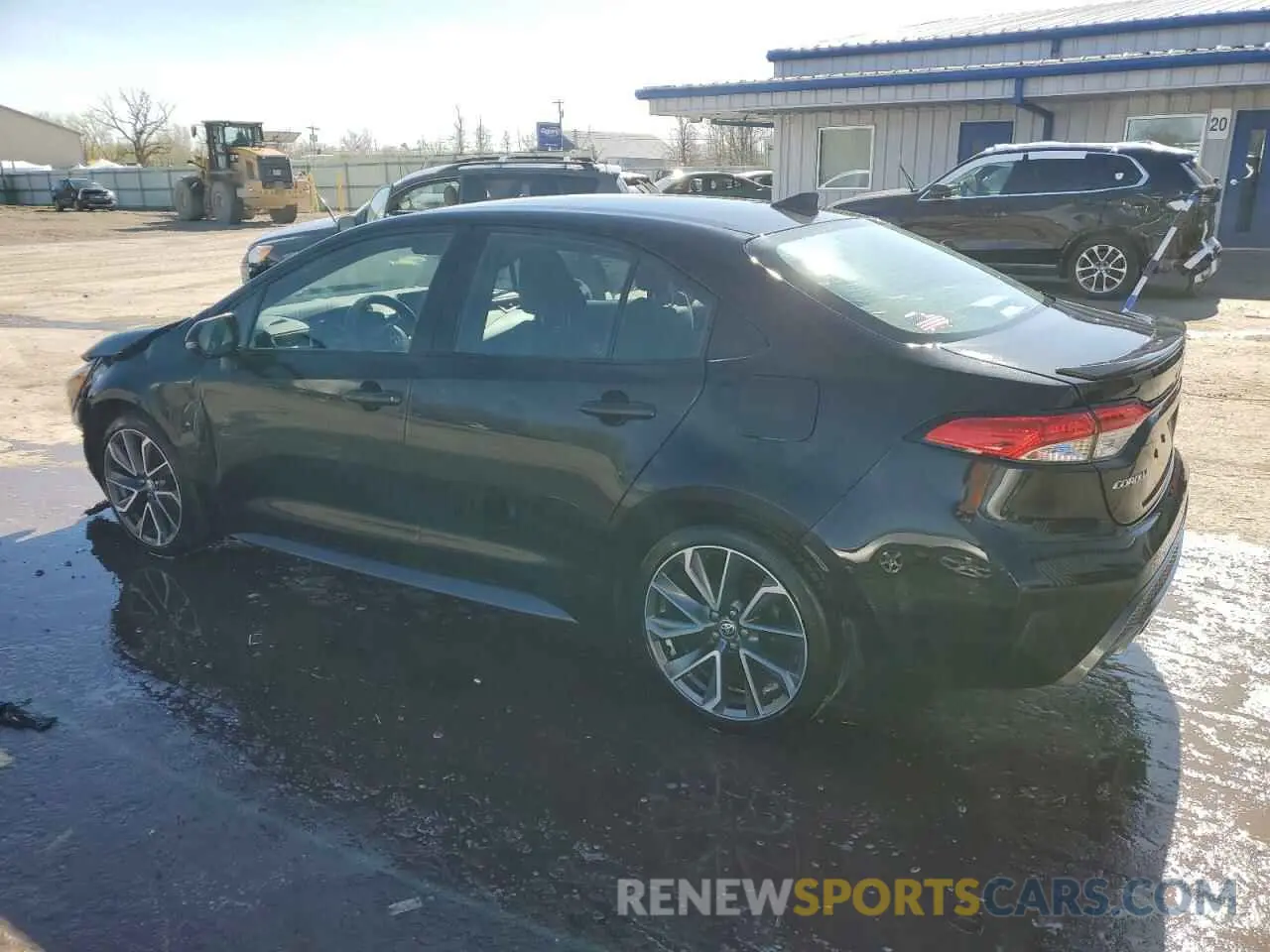 2 fotografías del automóvil dañado 5YFS4MCE7MP082851 TOYOTA COROLLA 2021