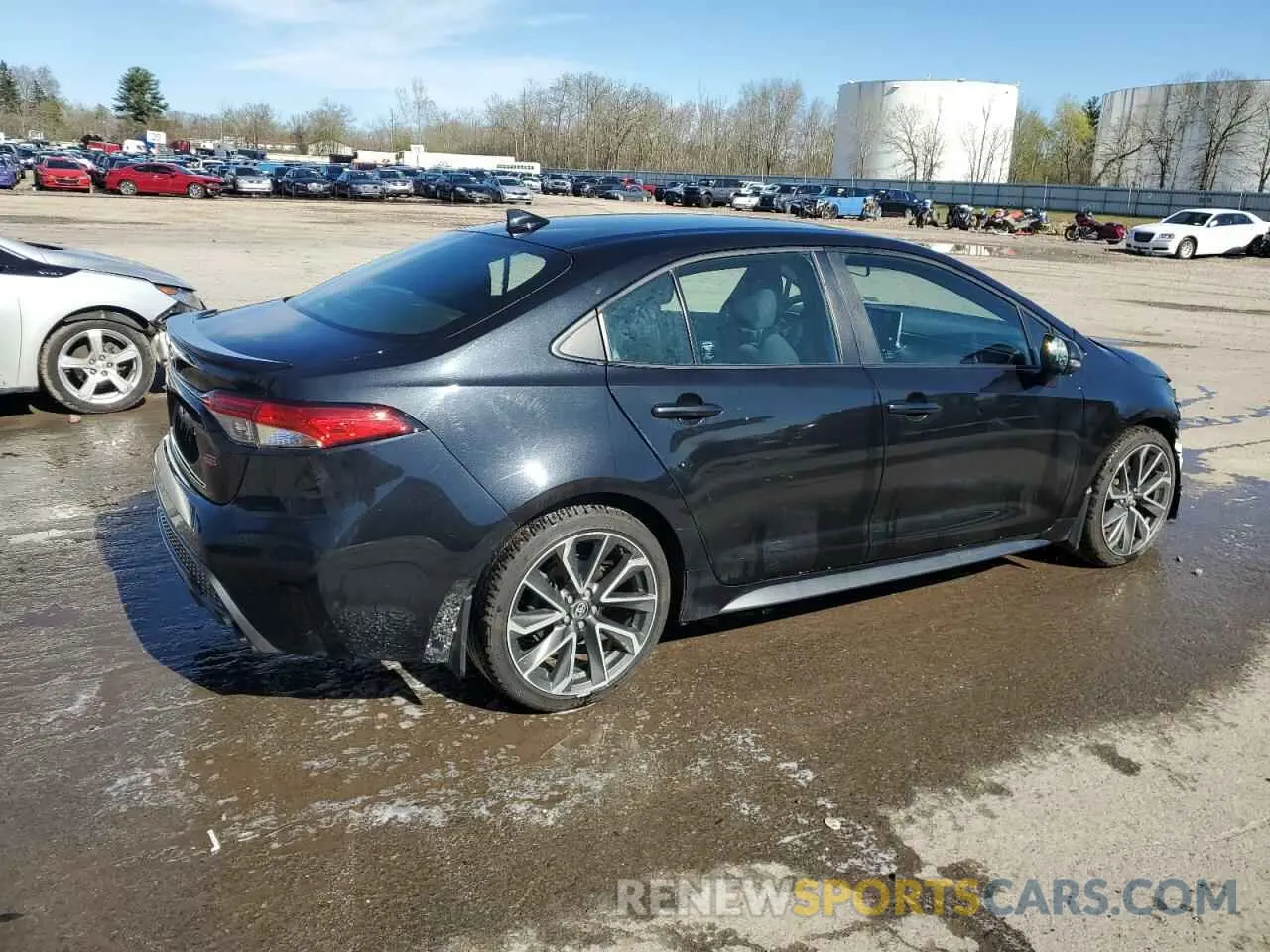 3 fotografías del automóvil dañado 5YFS4MCE7MP082851 TOYOTA COROLLA 2021