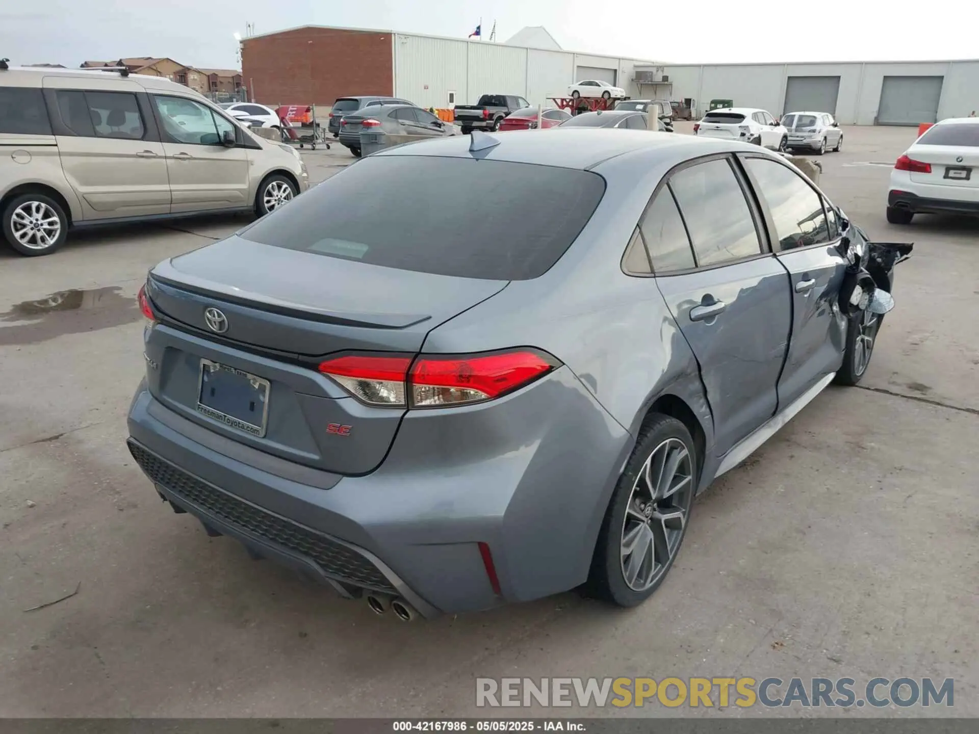 4 fotografías del automóvil dañado 5YFS4MCE7MP084258 TOYOTA COROLLA 2021