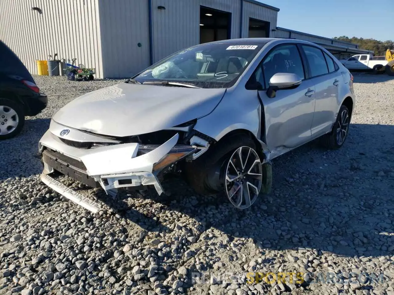 2 fotografías del automóvil dañado 5YFS4MCE7MP096801 TOYOTA COROLLA 2021