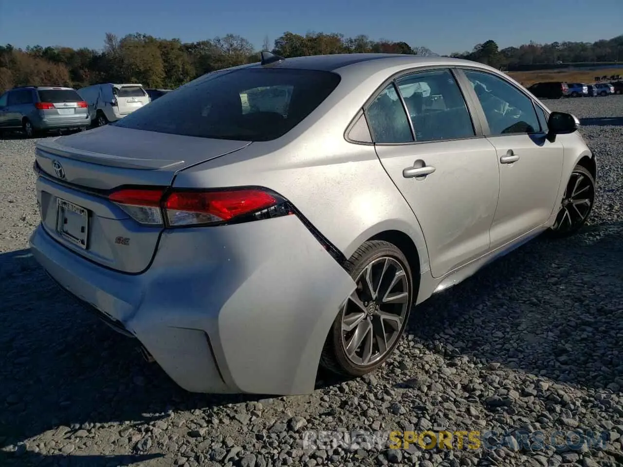 4 fotografías del automóvil dañado 5YFS4MCE7MP096801 TOYOTA COROLLA 2021