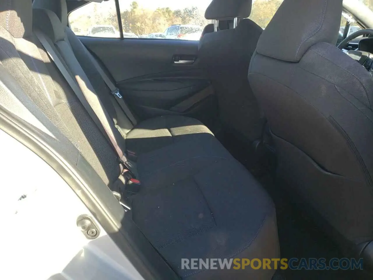 6 fotografías del automóvil dañado 5YFS4MCE7MP096801 TOYOTA COROLLA 2021