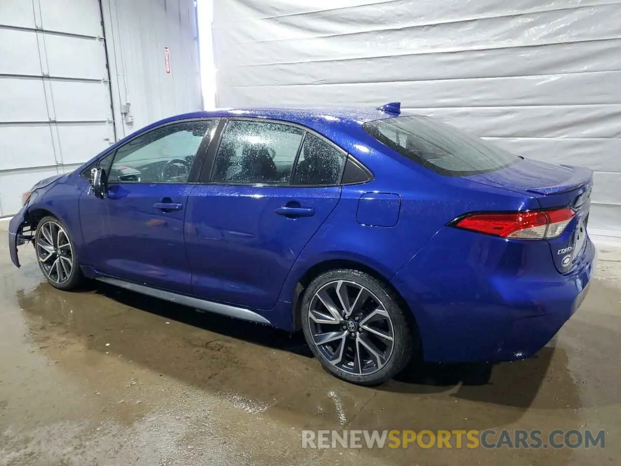 2 fotografías del automóvil dañado 5YFS4MCE8MP061426 TOYOTA COROLLA 2021