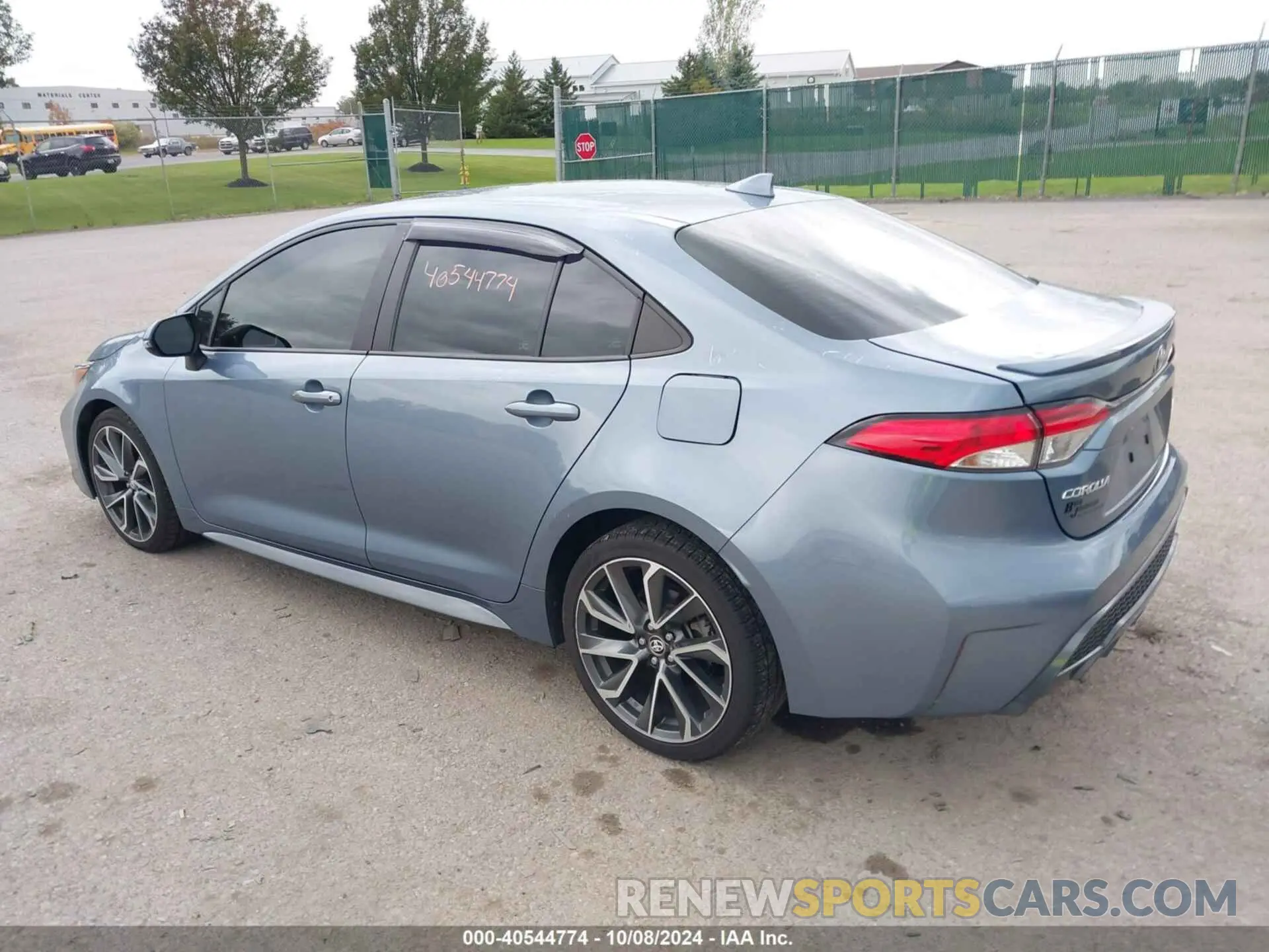 3 fotografías del automóvil dañado 5YFS4MCE8MP063449 TOYOTA COROLLA 2021