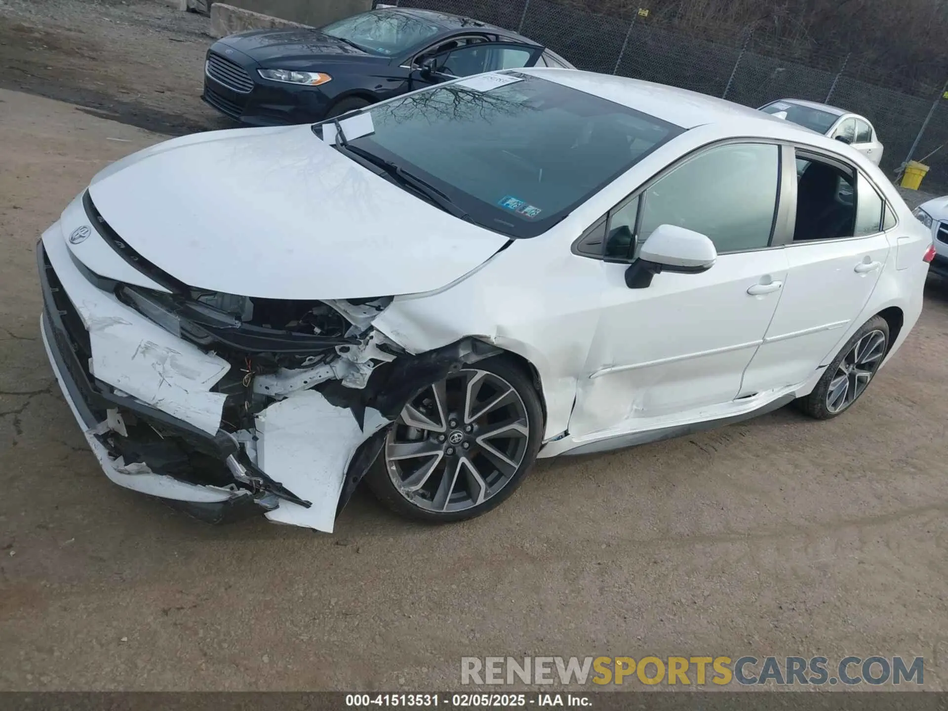 2 fotografías del automóvil dañado 5YFS4MCE8MP074385 TOYOTA COROLLA 2021