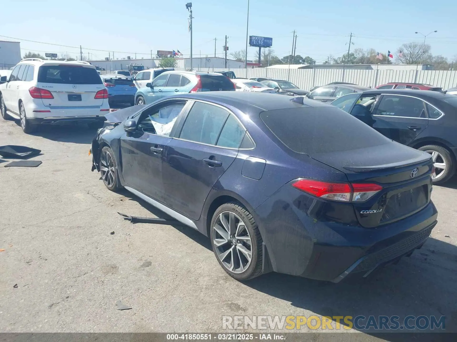 3 fotografías del automóvil dañado 5YFS4MCE9MP072841 TOYOTA COROLLA 2021