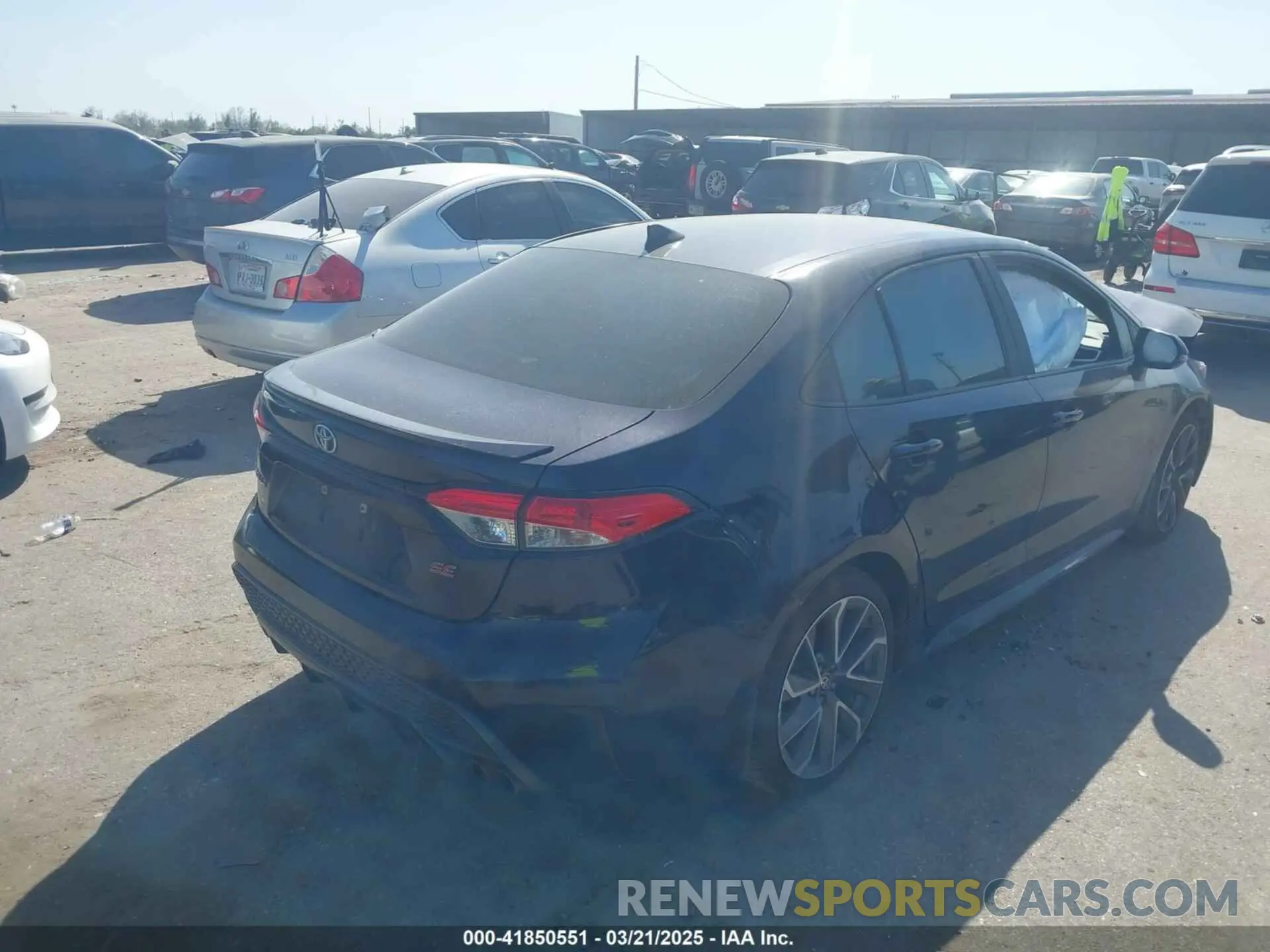 4 fotografías del automóvil dañado 5YFS4MCE9MP072841 TOYOTA COROLLA 2021